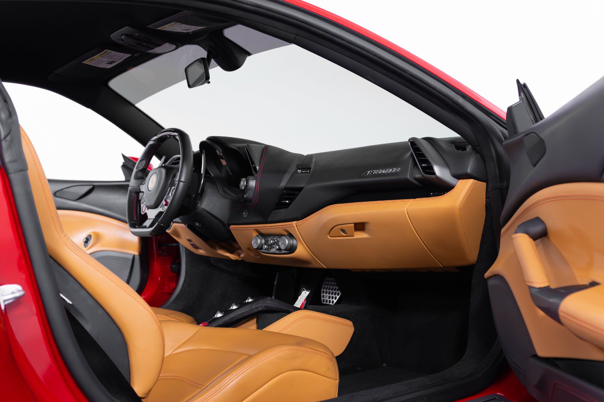 Used 2017 Ferrari 488 GTB RWD image 54
