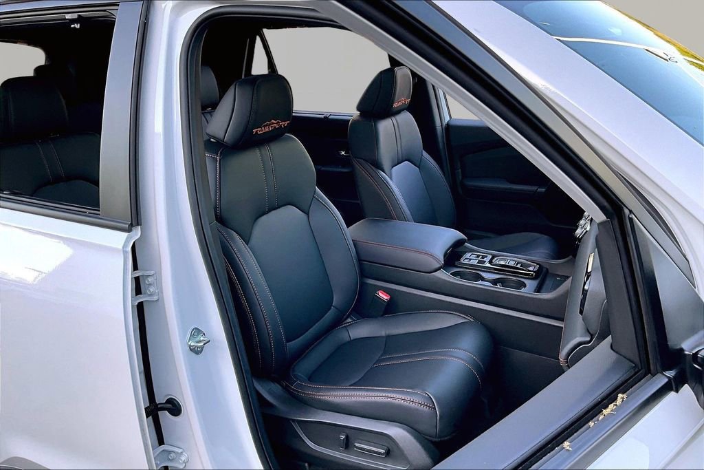 Certified 2025 Honda Pilot TrailSport image 21