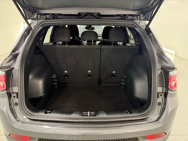 Used 2024 Jeep Compass Sport image 9