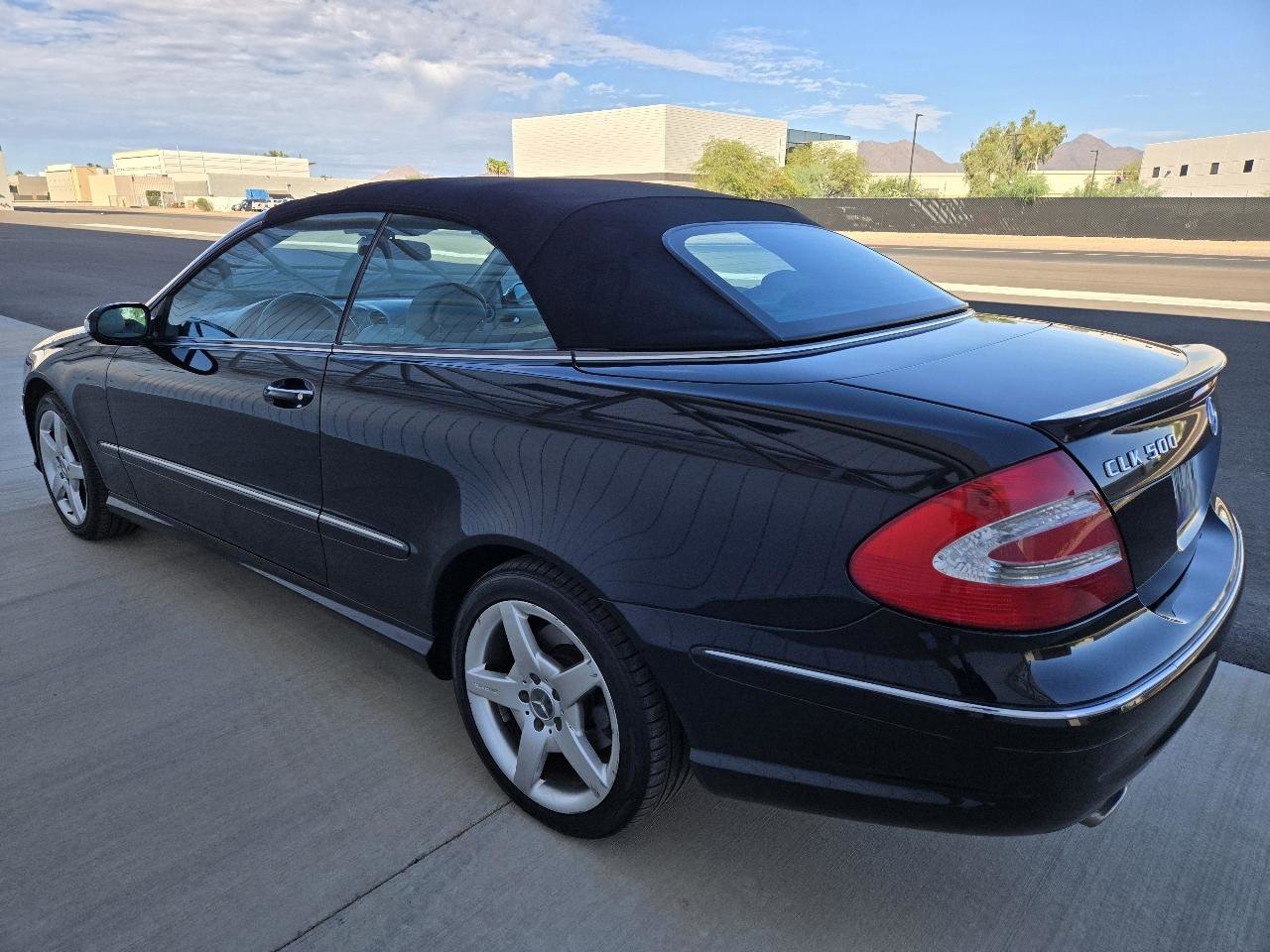 Used 2005 Mercedes-Benz CLK 500 Cabriolet image 17