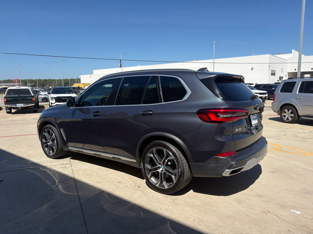 Used 2022 BMW X5 sDrive40i w/ Premium Package image 6
