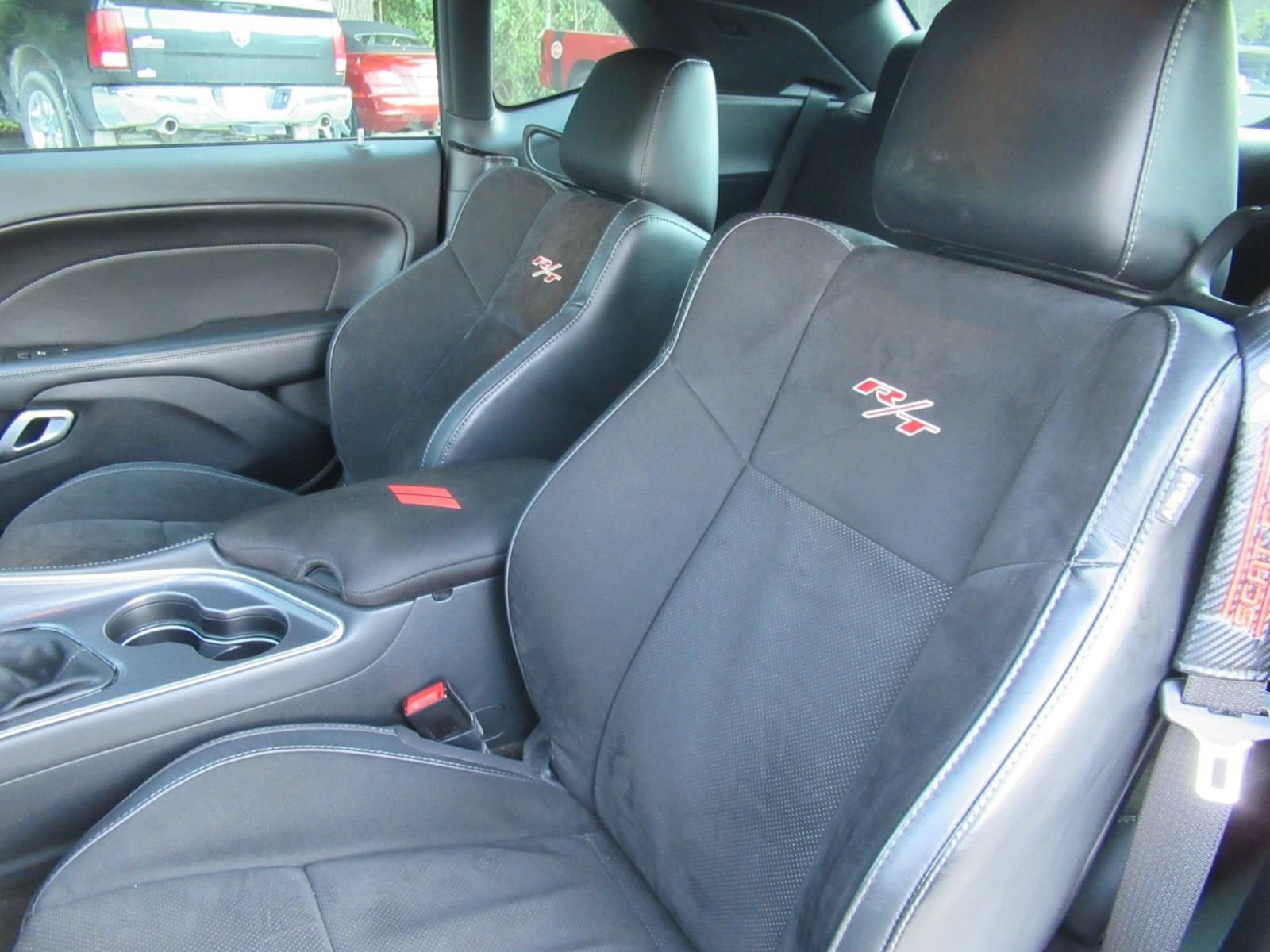 Used 2015 Dodge Challenger R/T Scat Pack w/ Leather Interior Group RWD image 18