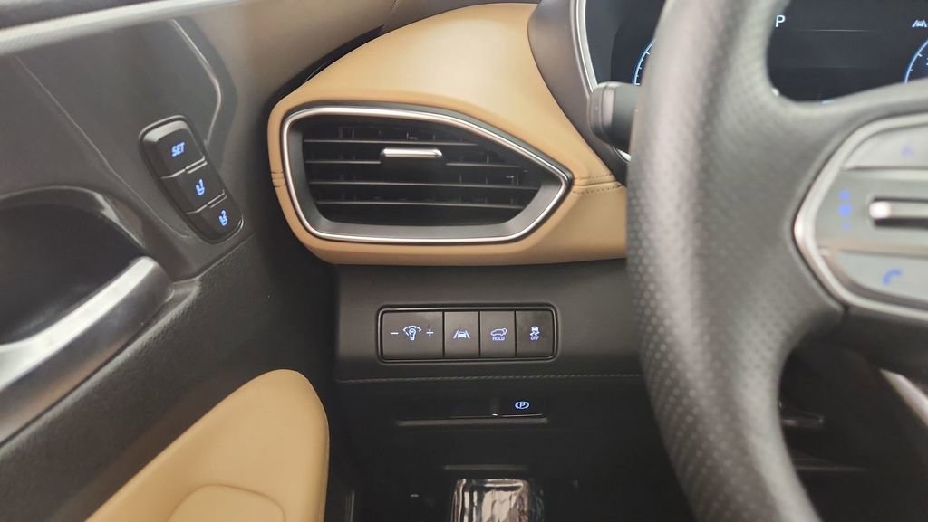 Used 2023 Hyundai Santa Fe Calligraphy image 17