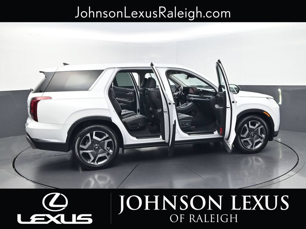 Used 2024 Hyundai Palisade Limited AWD/4WD image 31