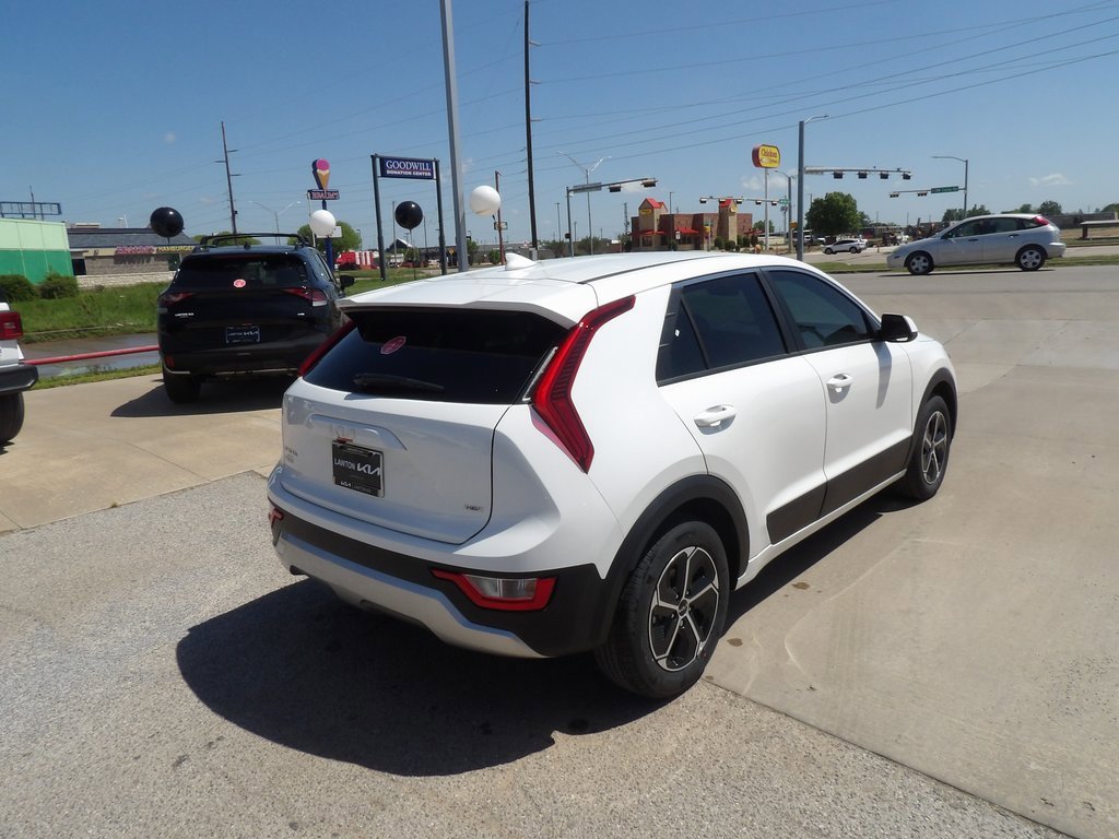 New 2025 Kia Niro LX image 6