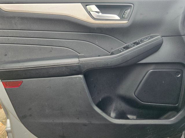 Used 2021 Ford Escape SE FWD image 11
