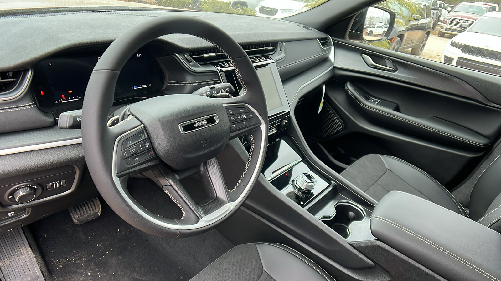 New 2025 Jeep Grand Cherokee L Altitude image 20