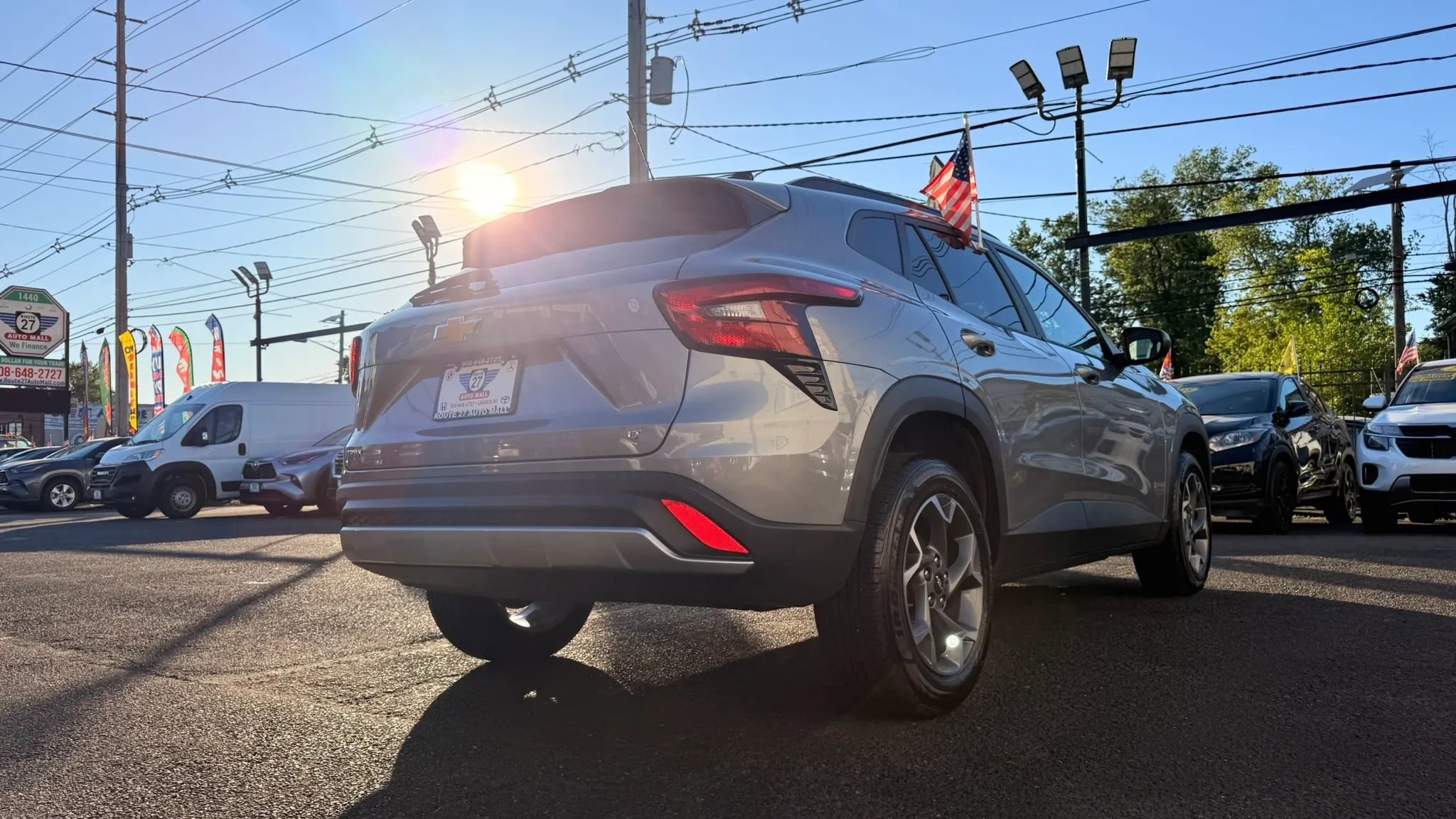 Used 2025 Chevrolet Trax LT FWD image 9