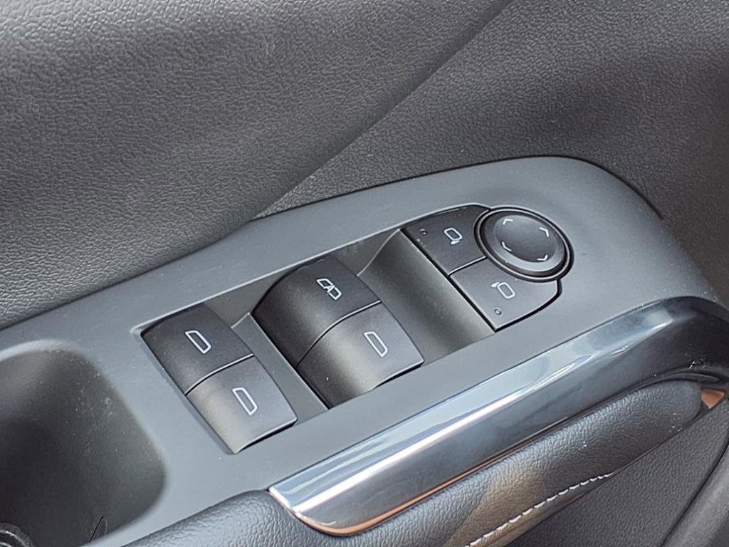 New 2026 Chevrolet Traverse LT w/ Driver Confidence Package image 18