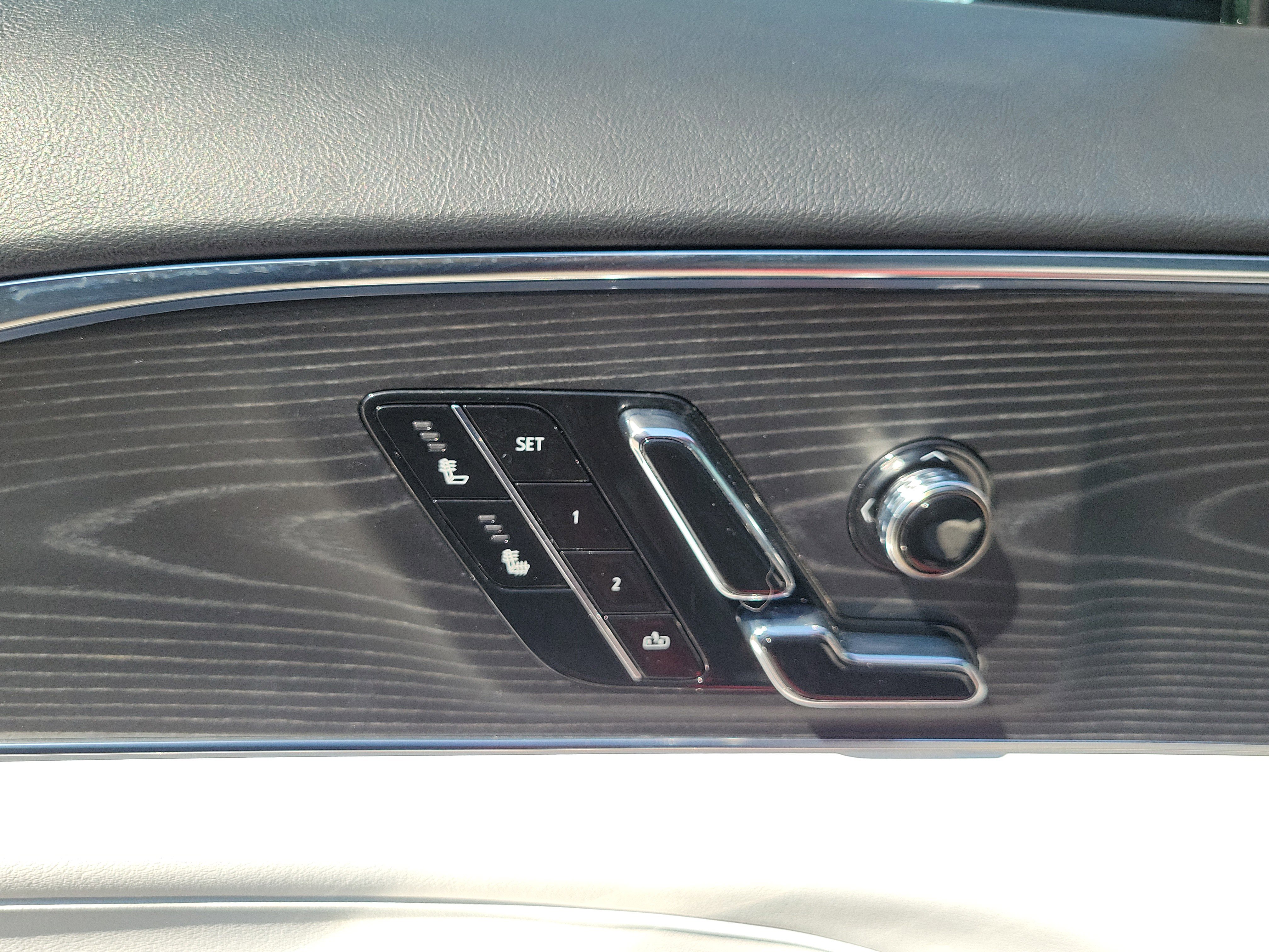 Used 2024 Cadillac Lyriq Luxury RWD image 20