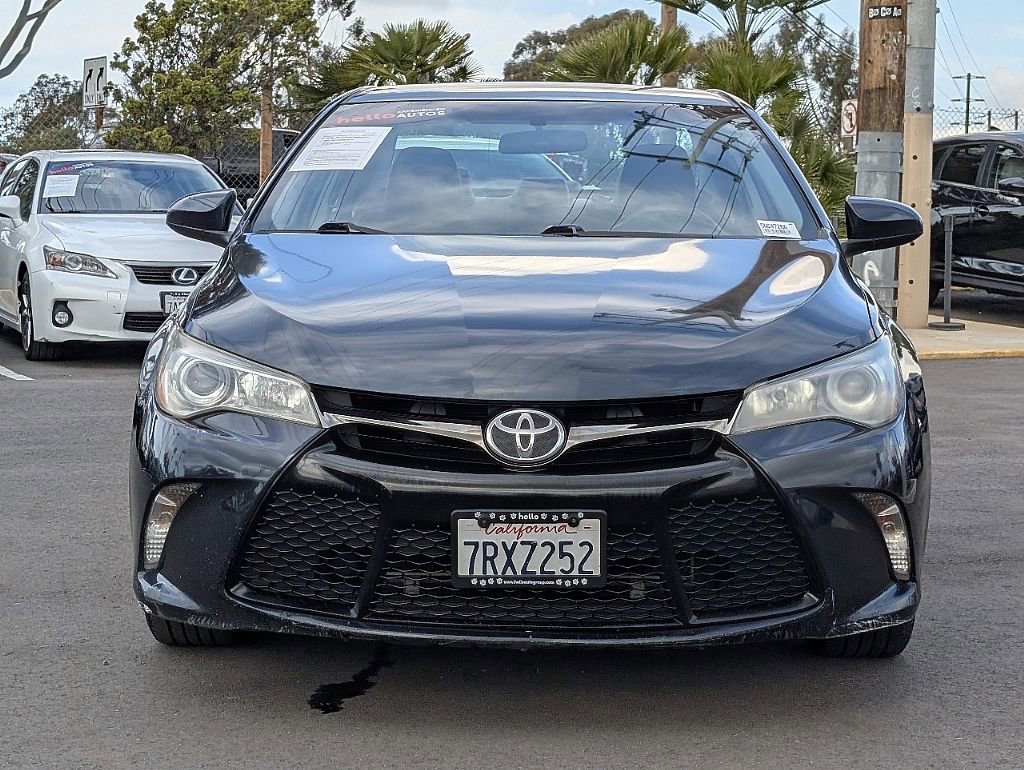 Used 2016 Toyota Camry SE image 5