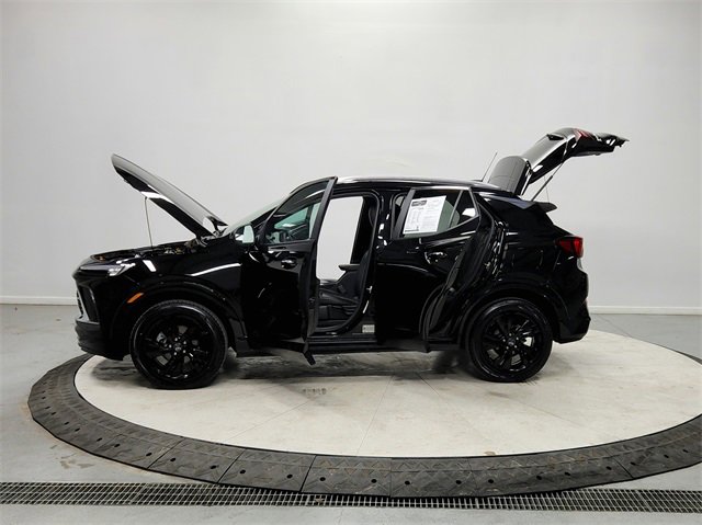 Used 2024 Buick Encore GX Sport Touring image 12
