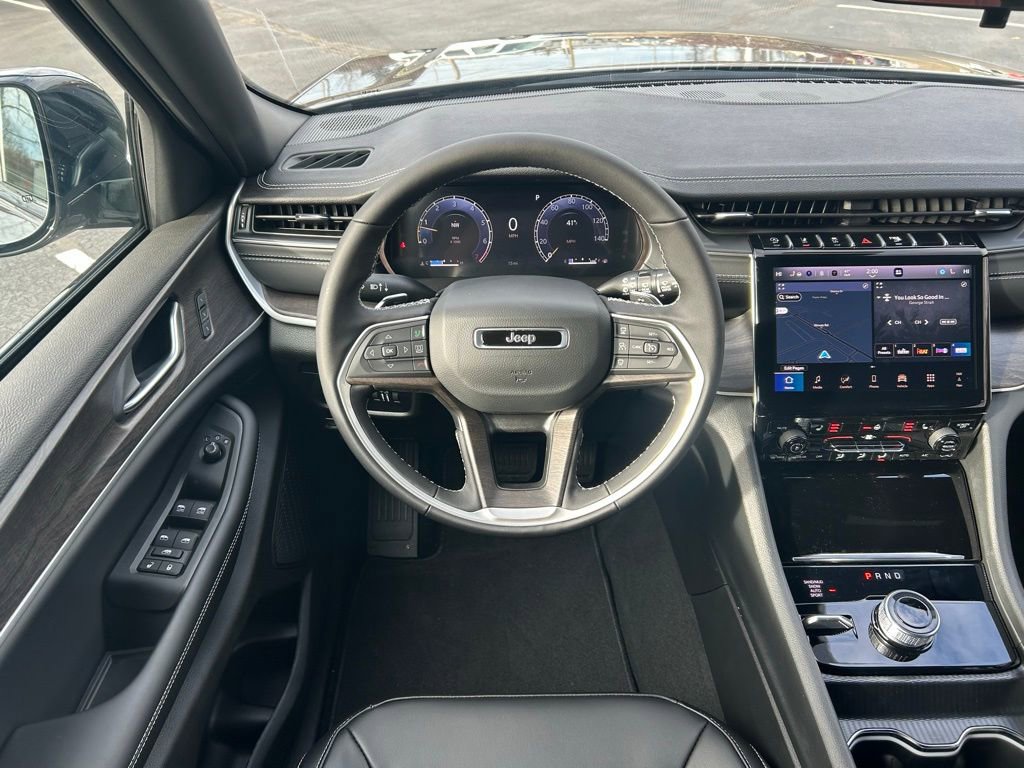 New 2025 Jeep Grand Cherokee Limited image 3