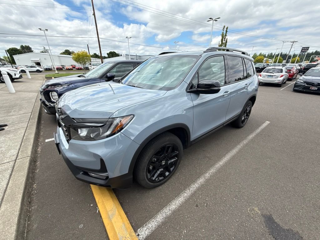 Used 2024 Honda Passport Black Edition image 7