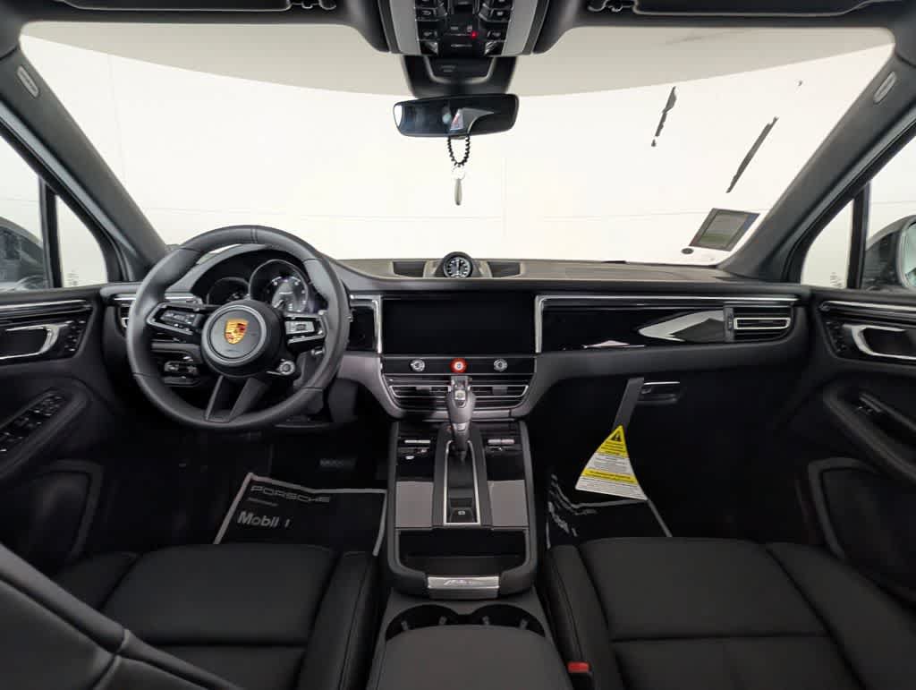 Used 2026 Porsche Macan Turbo AWD/4WD image 20