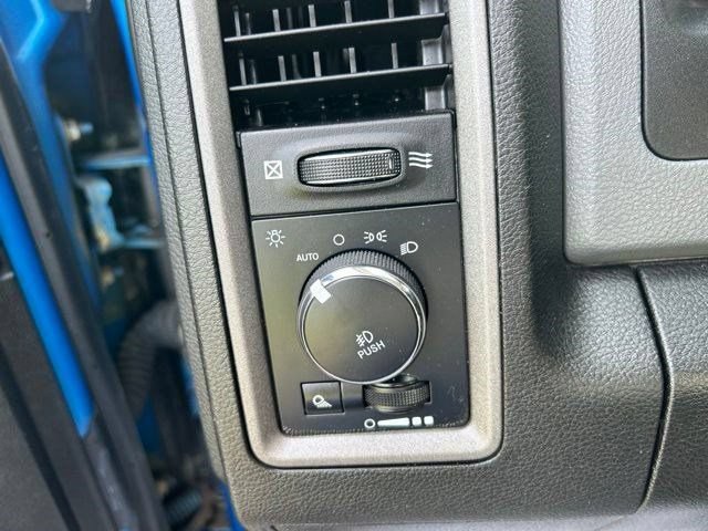 Used 2019 RAM 1500 Express w/ Hydro Blue Sport Package AWD/4WD image 19