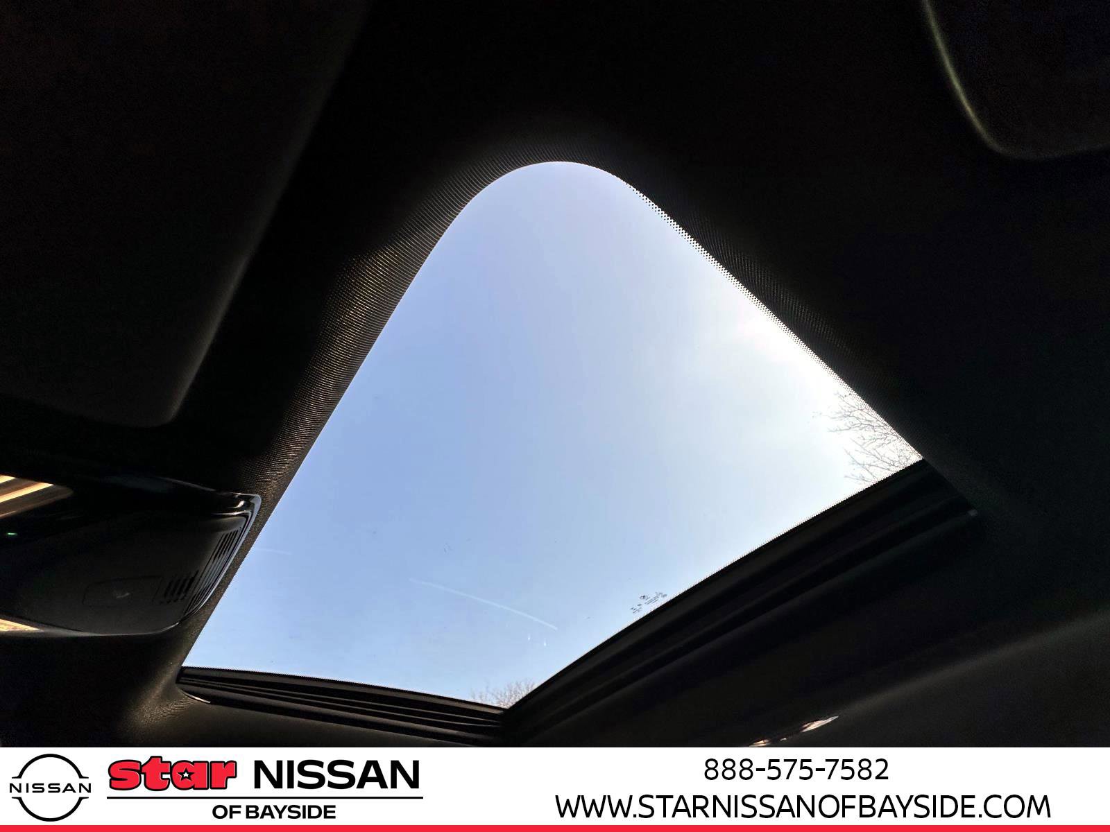 Used 2019 BMW 330i xDrive Sedan w/ Convenience Package image 17