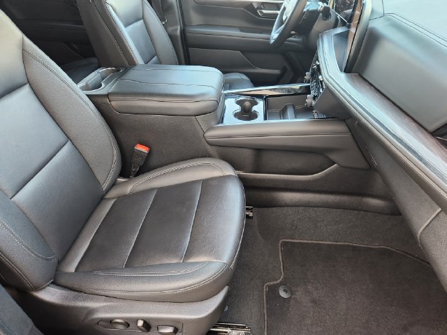 Used 2025 Chevrolet Tahoe LT AWD/4WD image 20