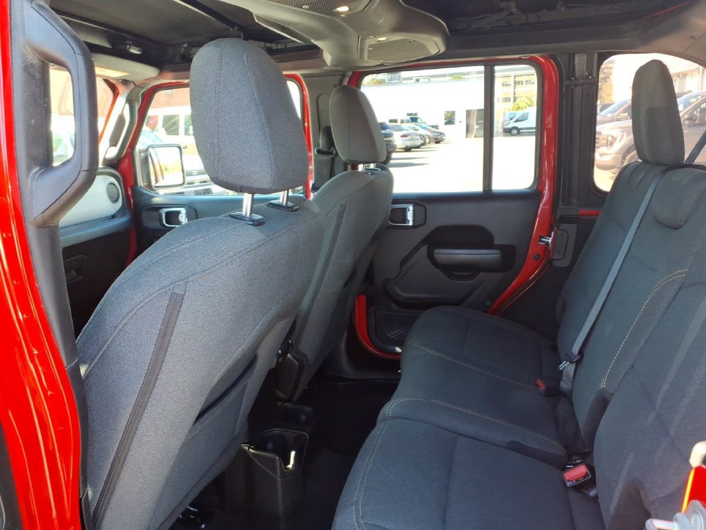 Used 2025 Jeep Wrangler Unlimited Sport AWD/4WD image 13