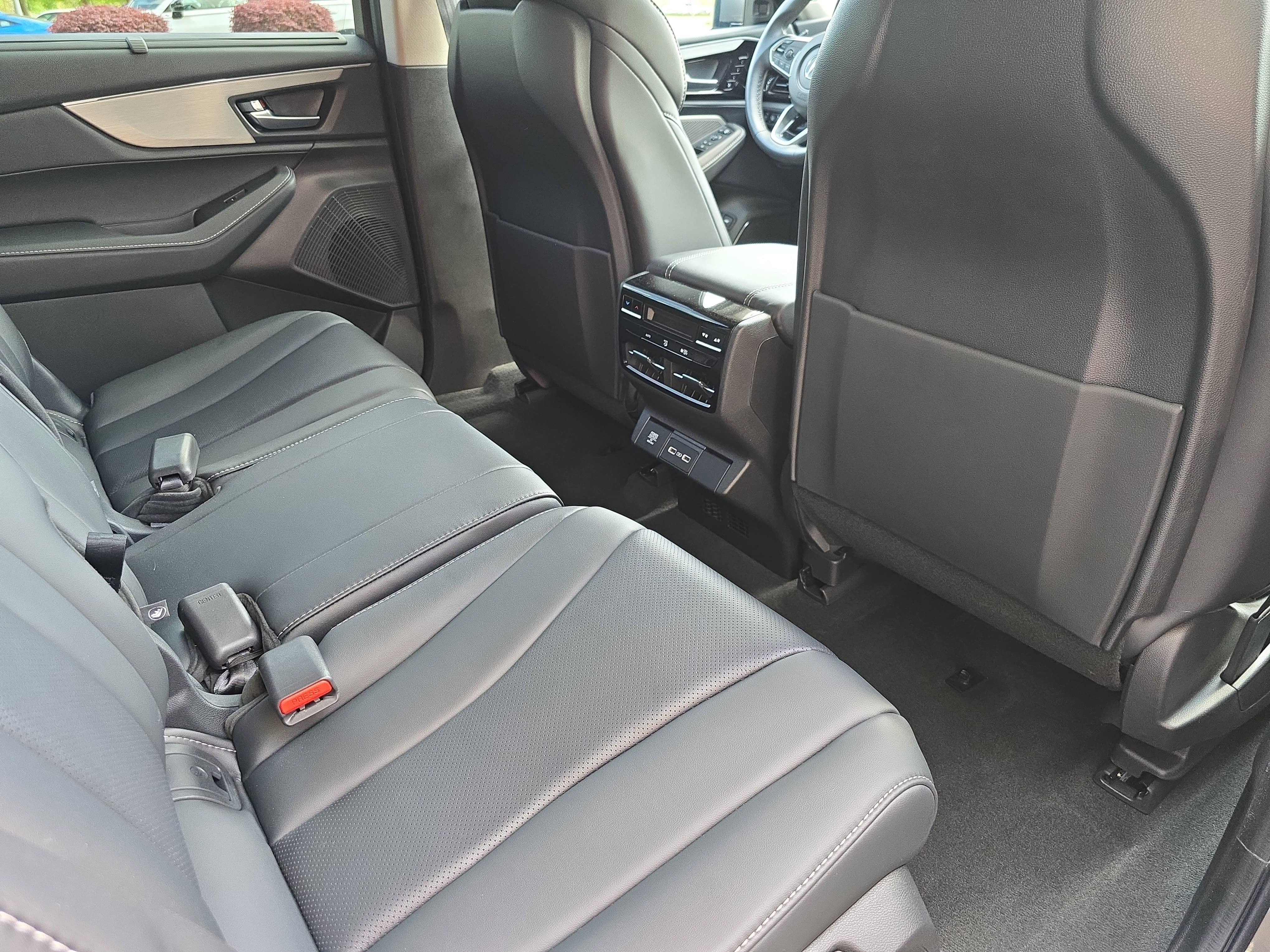 Used 2024 Acura MDX SH-AWD w/ Technology Package image 11