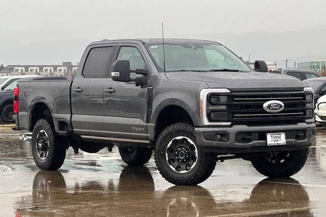 New 2026 Ford F350 Platinum w/ Tremor Off-Road Package image 2