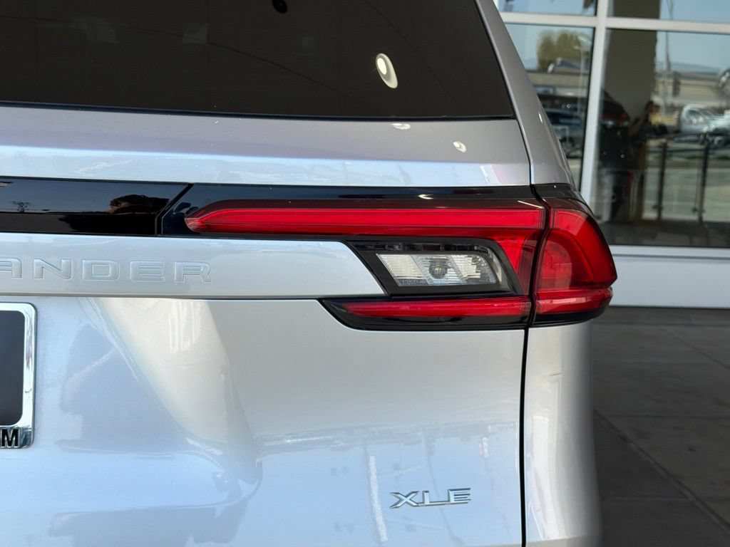 Certified 2024 Toyota Grand Highlander FWD image 14