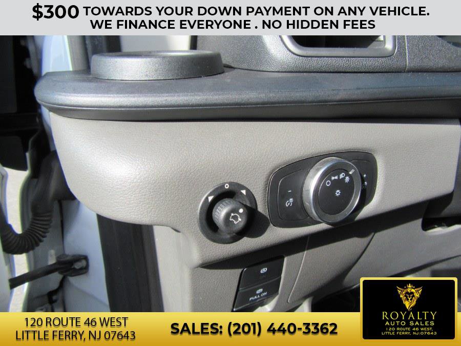 Used 2020 Ford Transit 350 XL image 38