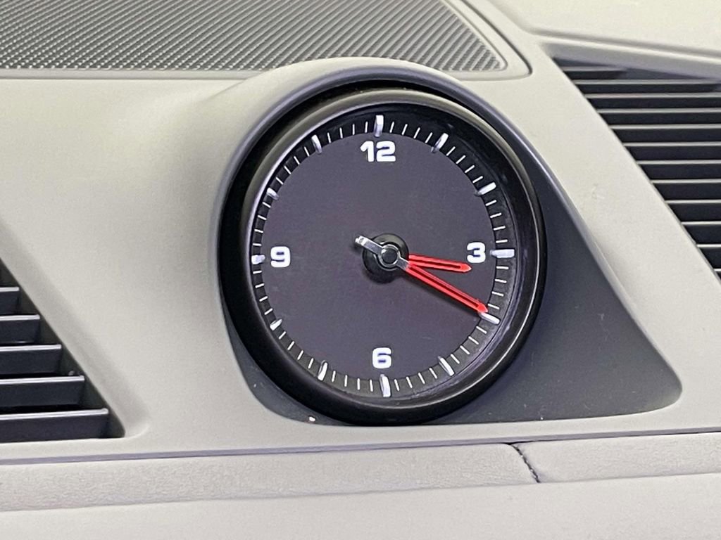 Used 2022 Porsche Cayenne image 27