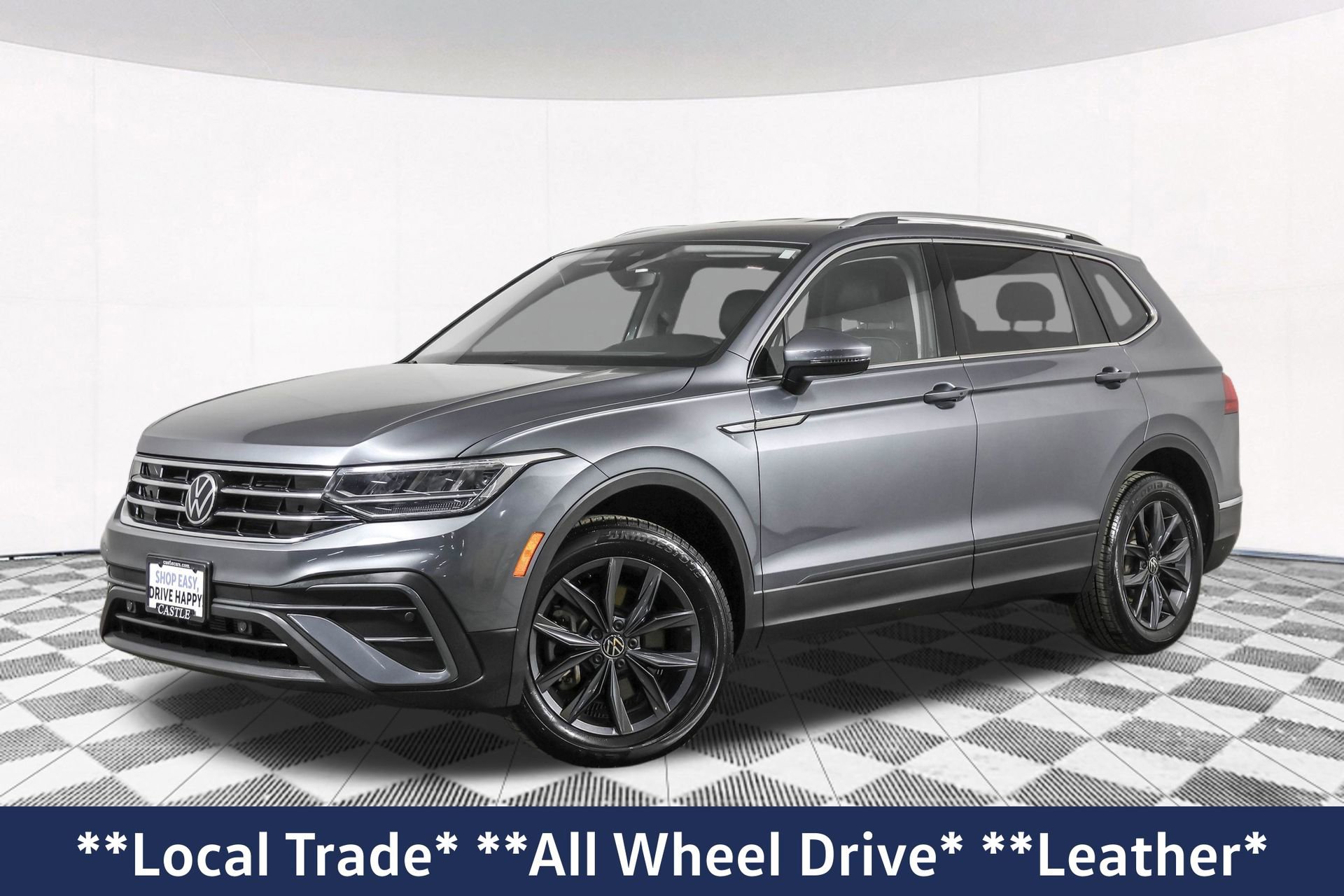 Used 2023 Volkswagen Tiguan SE image 2