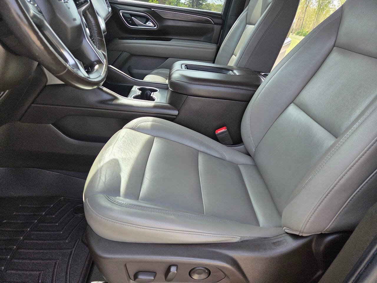 Used 2021 Chevrolet Tahoe Z71 w/ Z71 Off-Road Package image 13