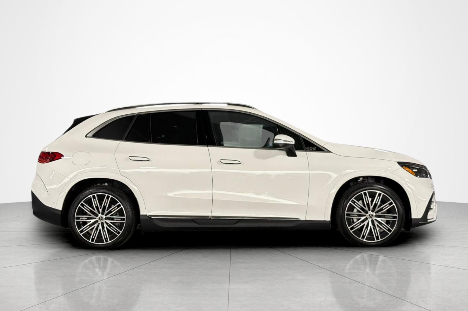 New 2027 Mercedes-Benz EQE 320 4MATIC SUV image 6