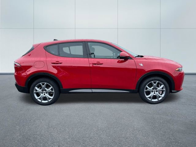 Used 2024 Dodge Hornet R/T AWD/4WD image 2