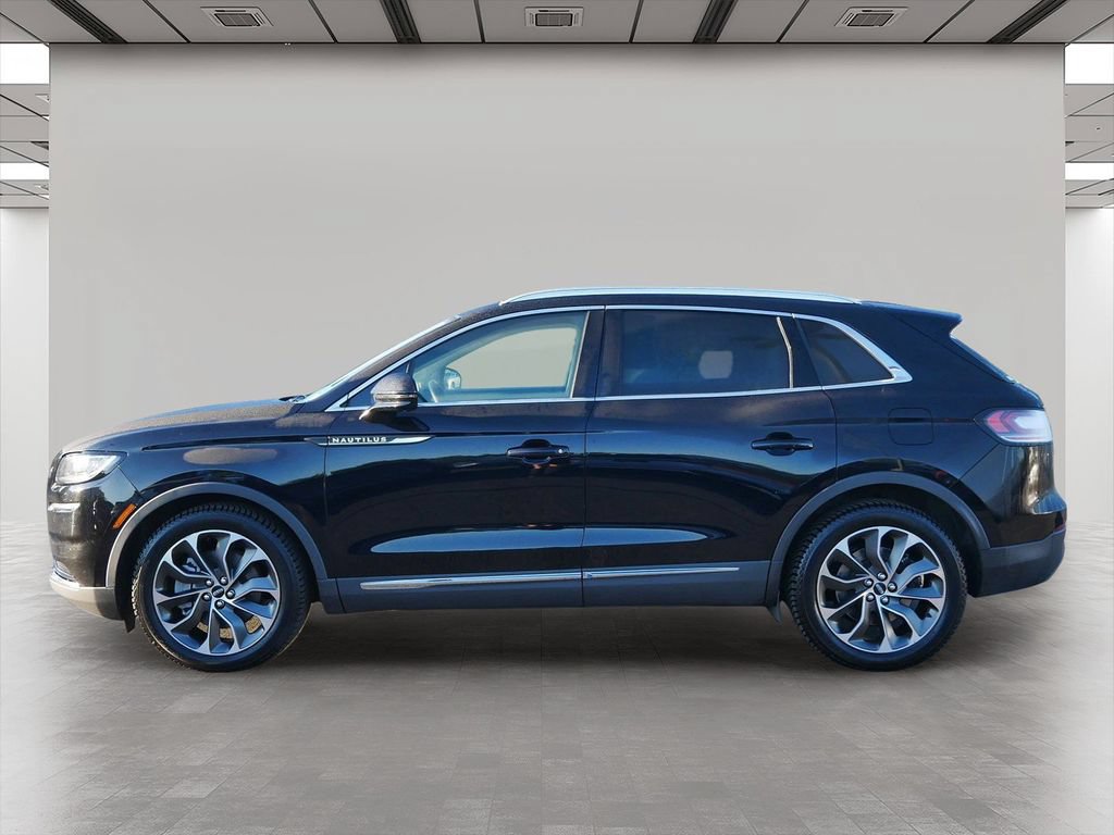 Used 2021 Lincoln Nautilus Reserve w/ Class II Trailer Tow Package AWD/4WD image 3