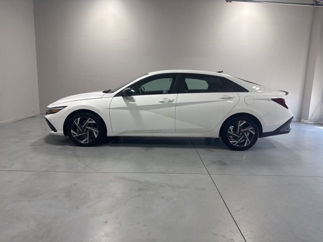 Used 2025 Hyundai Elantra Sport image 10