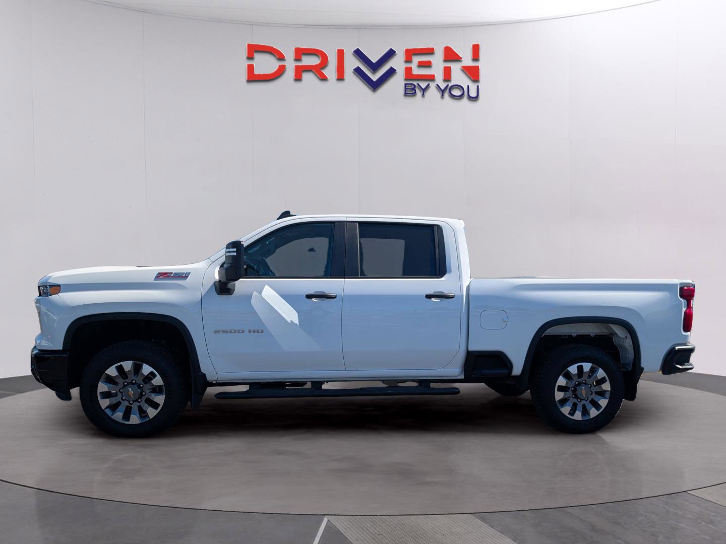 Used 2025 Chevrolet Silverado 2500 Custom w/ Custom Value Package image 2