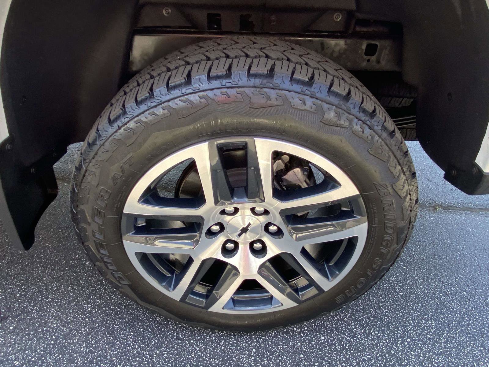 Used 2024 Chevrolet Colorado Z71 w/ Z71 Convenience Package 2 image 23