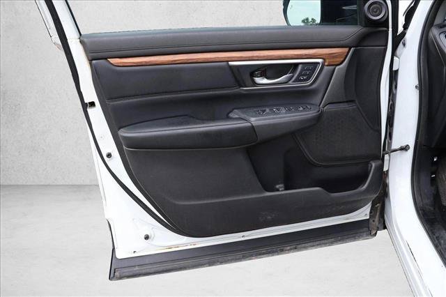 Used 2020 Honda CR-V Touring image 12