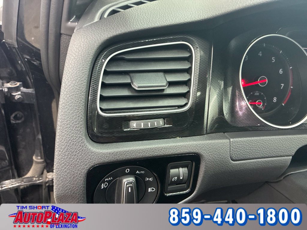 Used 2017 Volkswagen GTI SE FWD image 12
