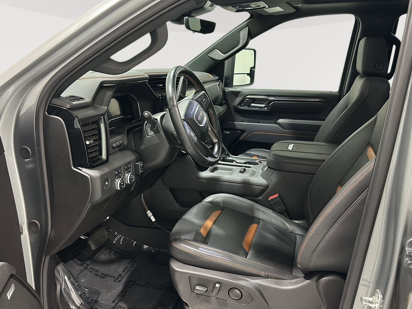 Used 2025 GMC Sierra 3500 AT4 w/ AT4 Premium Plus Package AWD/4WD image 19