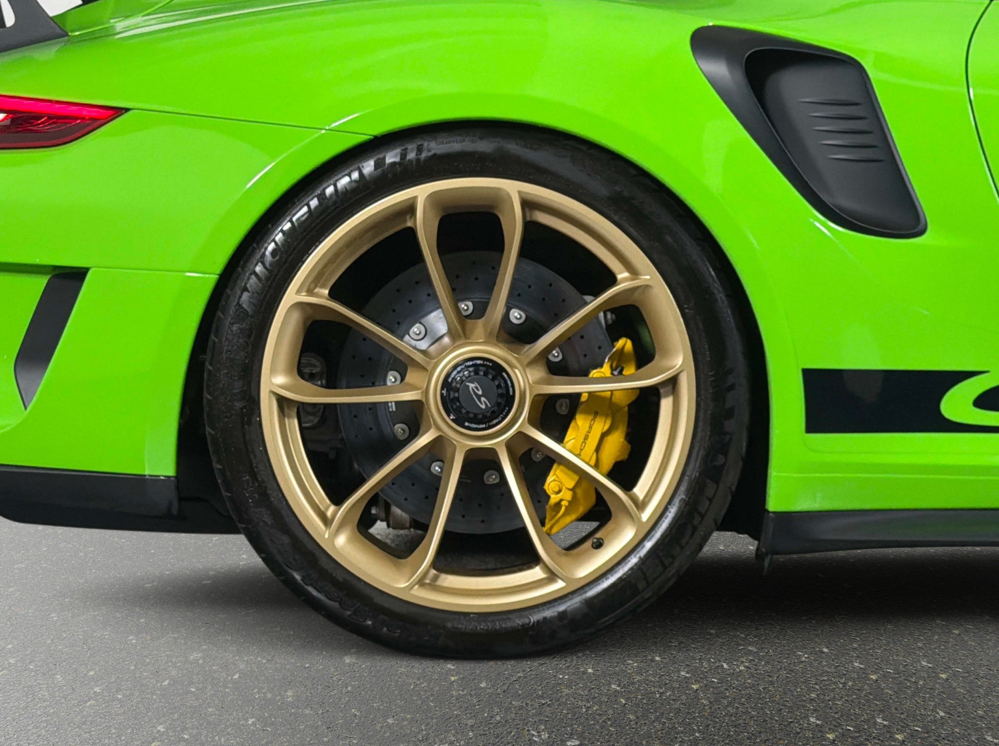Used 2019 Porsche 911 GT3 RS RWD image 5