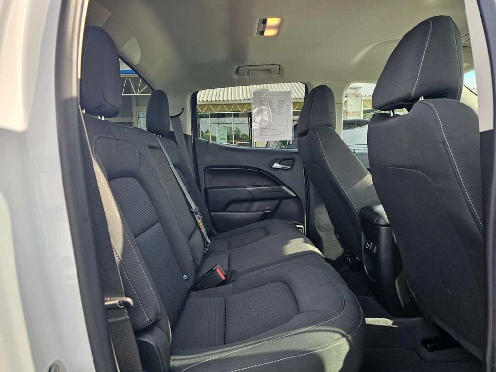 Used 2022 Chevrolet Colorado LT AWD/4WD image 12