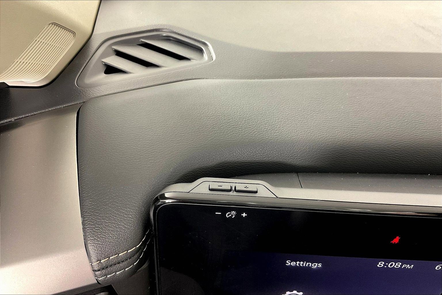 Certified 2025 Nissan Kicks SV w/ SV Premium Package image 14