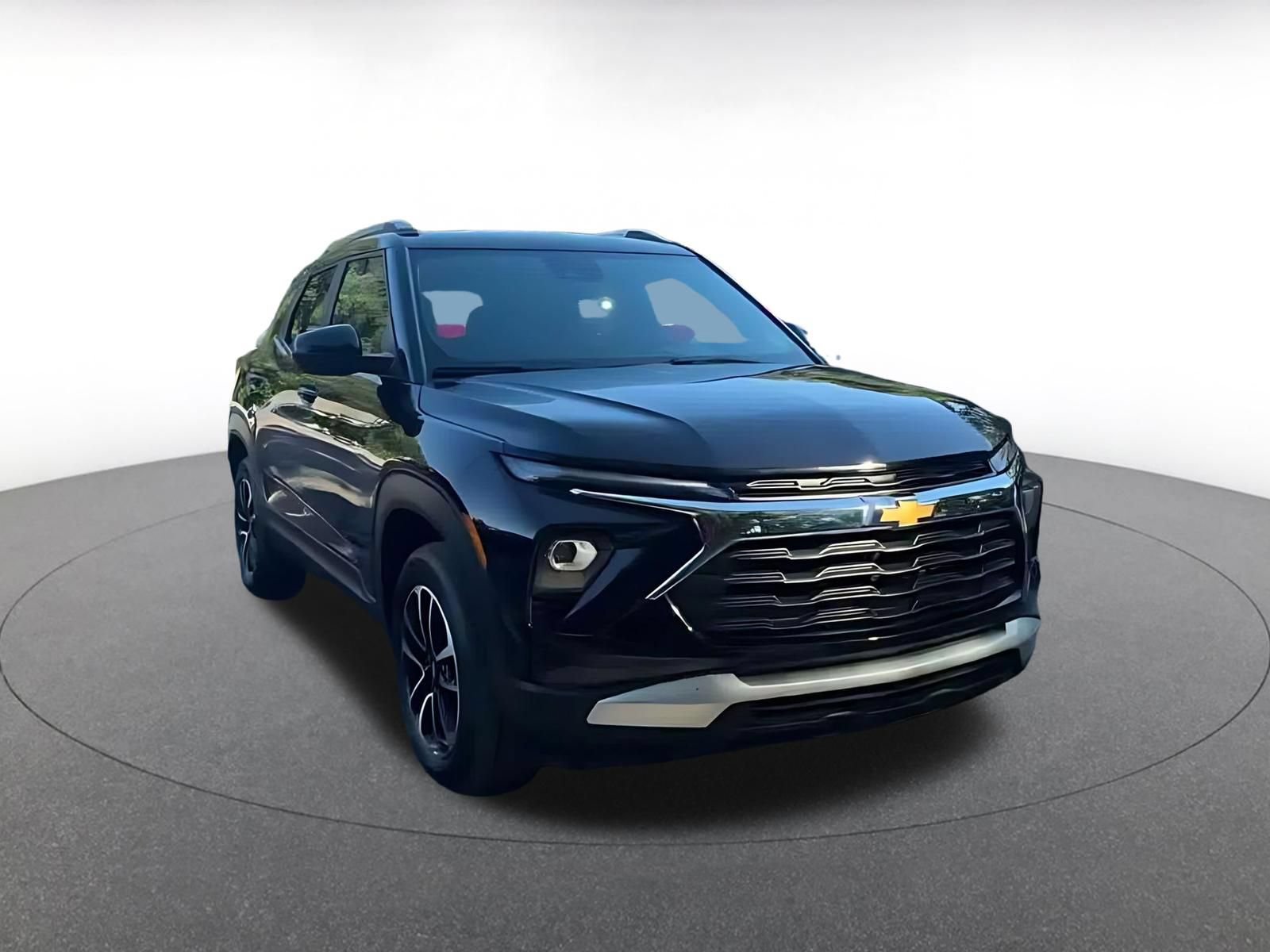 Used 2025 Chevrolet TrailBlazer LT w/ Driver Confidence Package AWD/4WD image 3