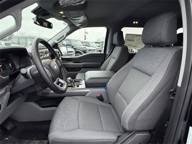 New 2025 Ford F150 Lightning XLT image 10