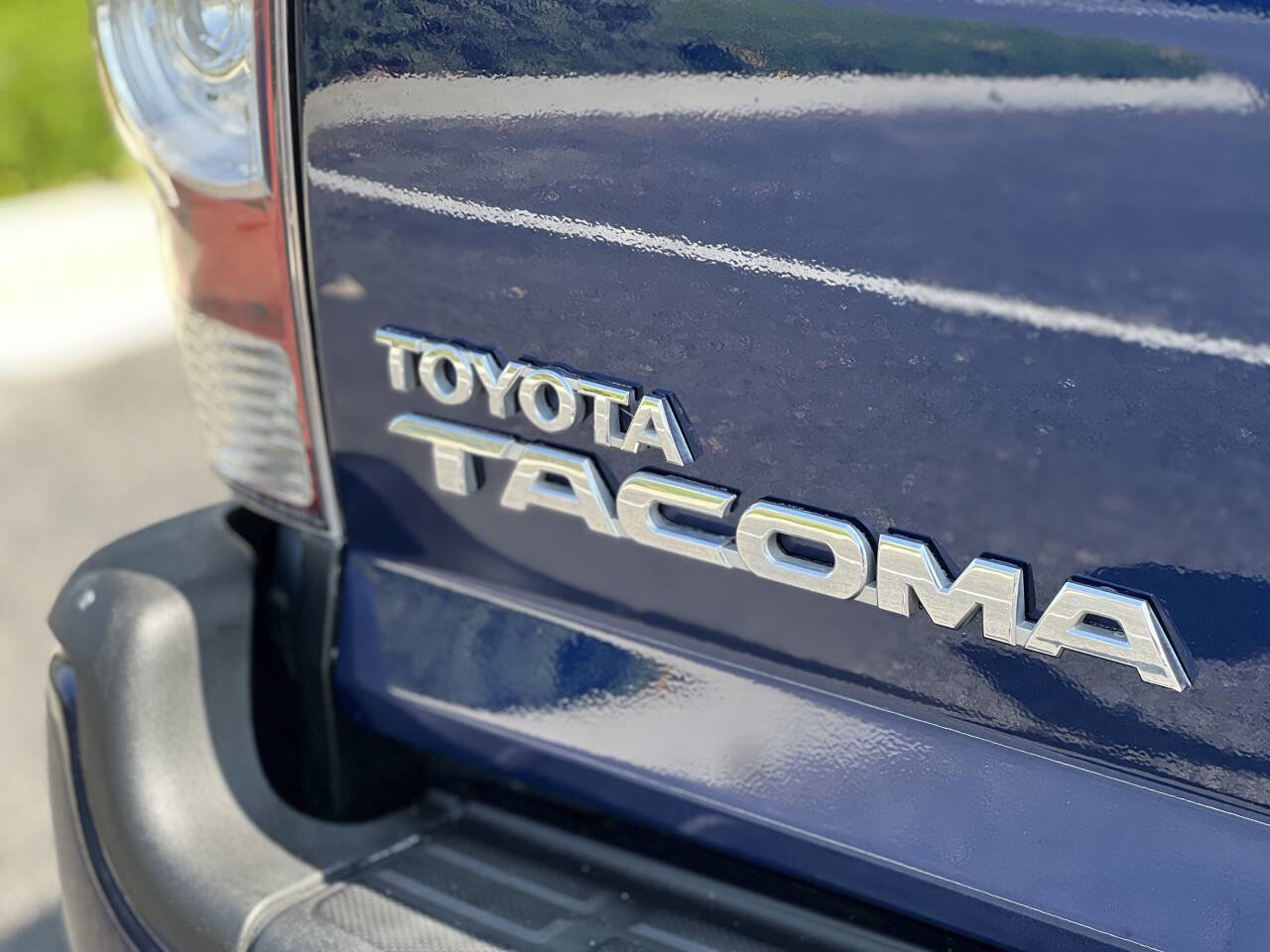 Used 2015 Toyota Tacoma PreRunner w/ TRD Sport Package RWD image 12
