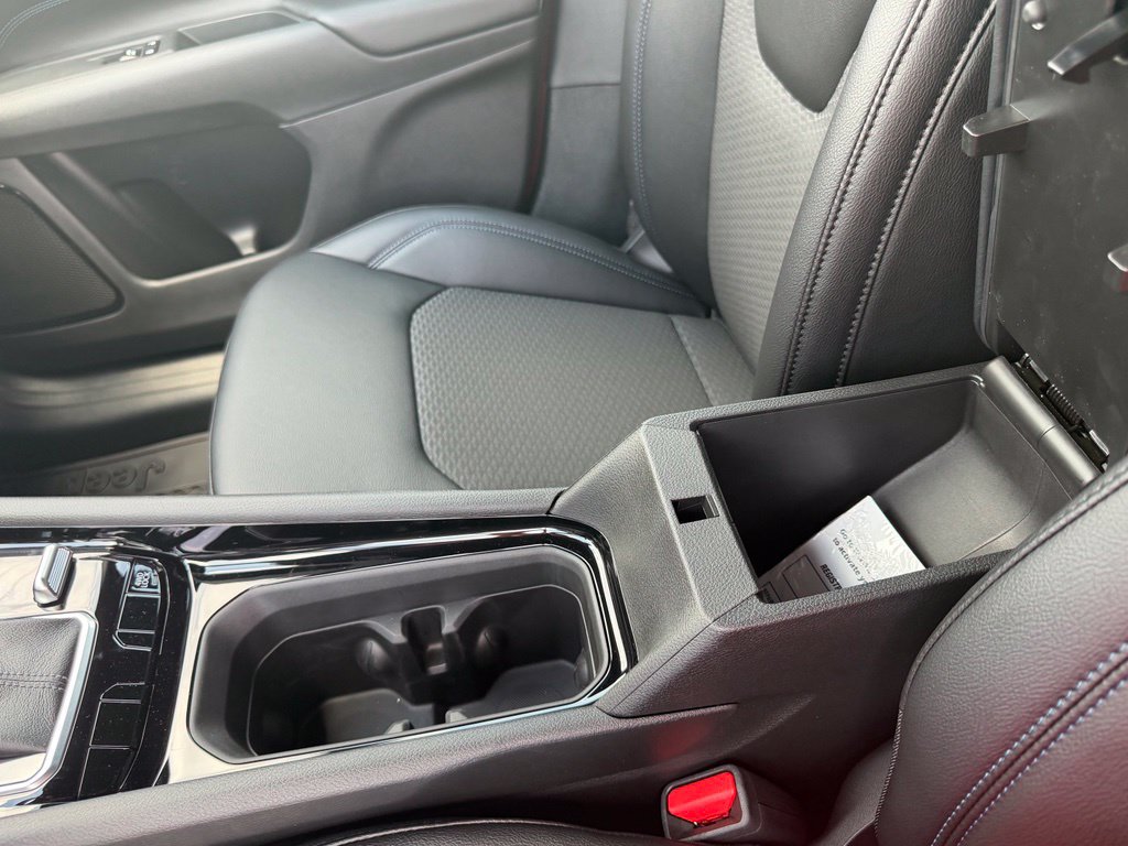 New 2026 Jeep Compass Latitude AWD/4WD image 26