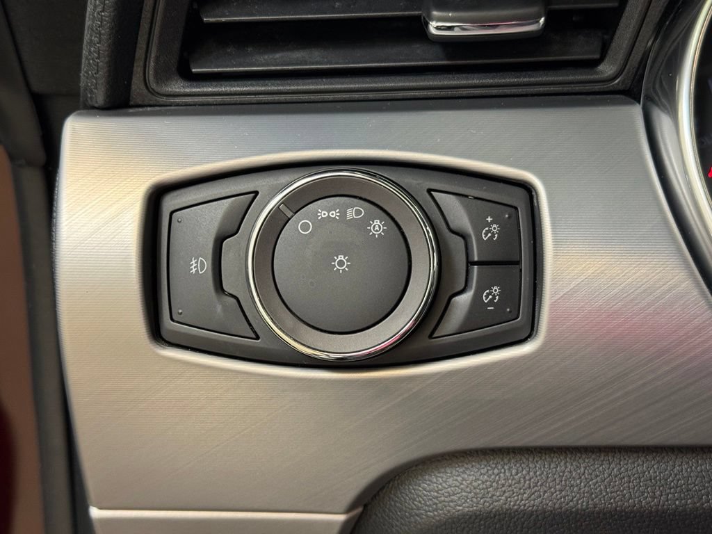 Used 2018 Ford Mustang GT Premium RWD image 29