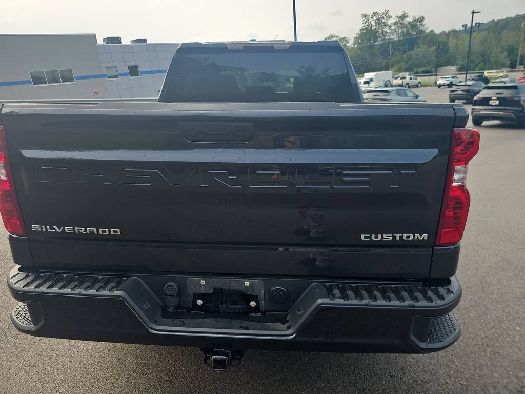 Used 2022 Chevrolet Silverado 1500 Custom AWD/4WD image 7