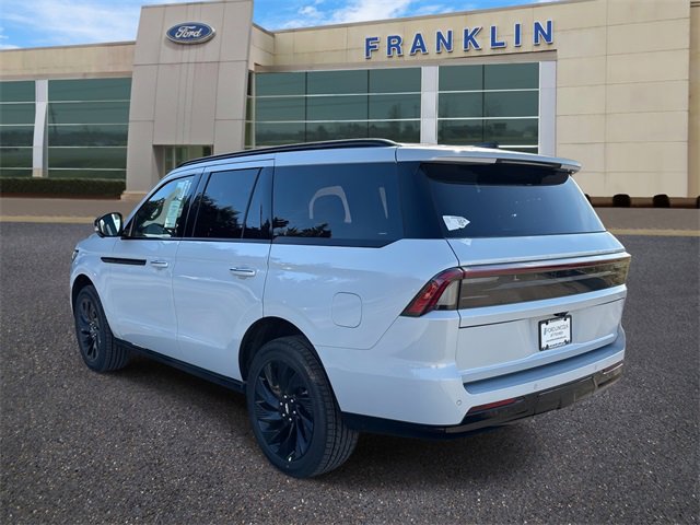 New 2026 Lincoln Navigator Reserve w/ Jet Appearance Package image 5