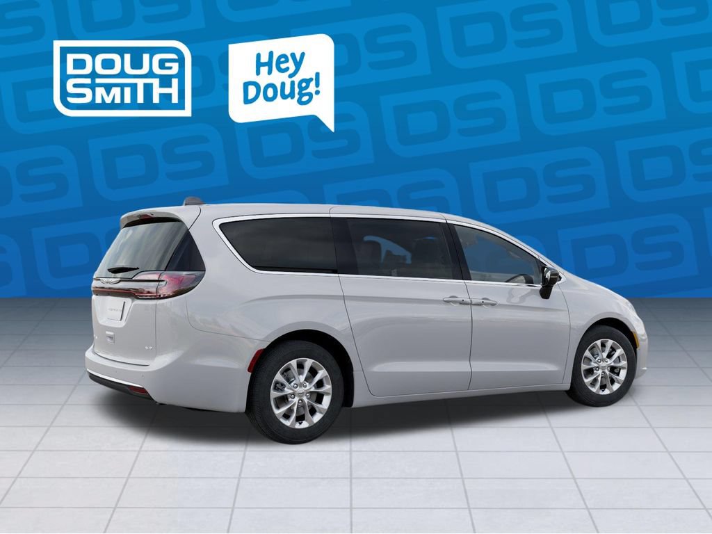 New 2026 Chrysler Pacifica Select AWD/4WD image 4
